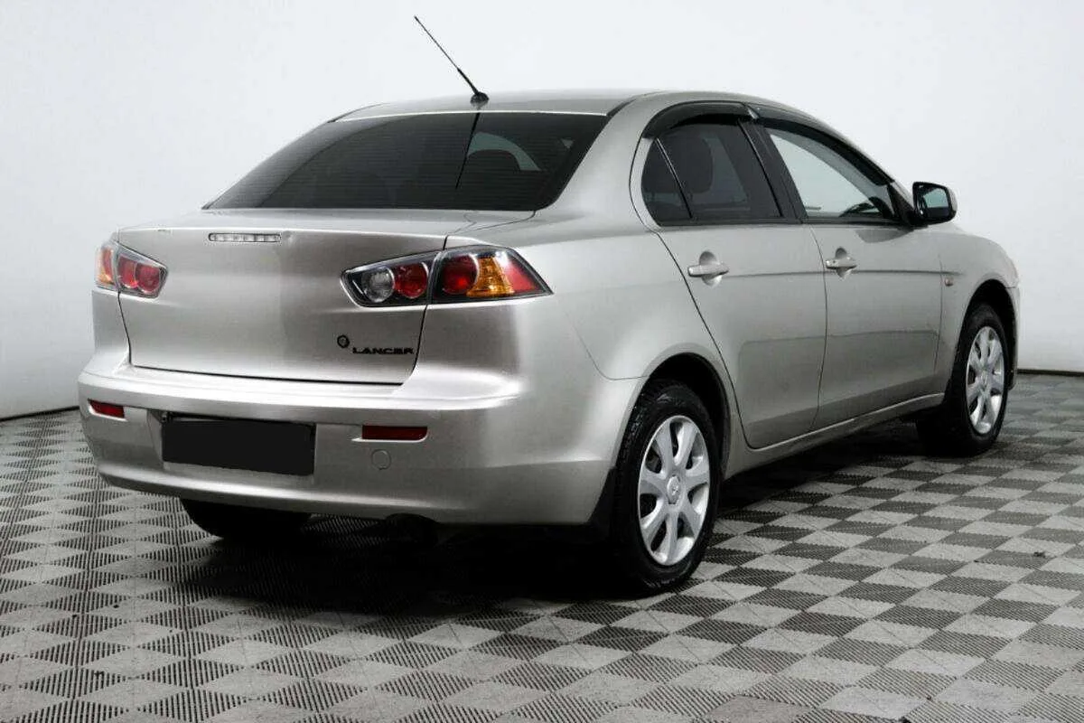 Mitsubishi Lancer