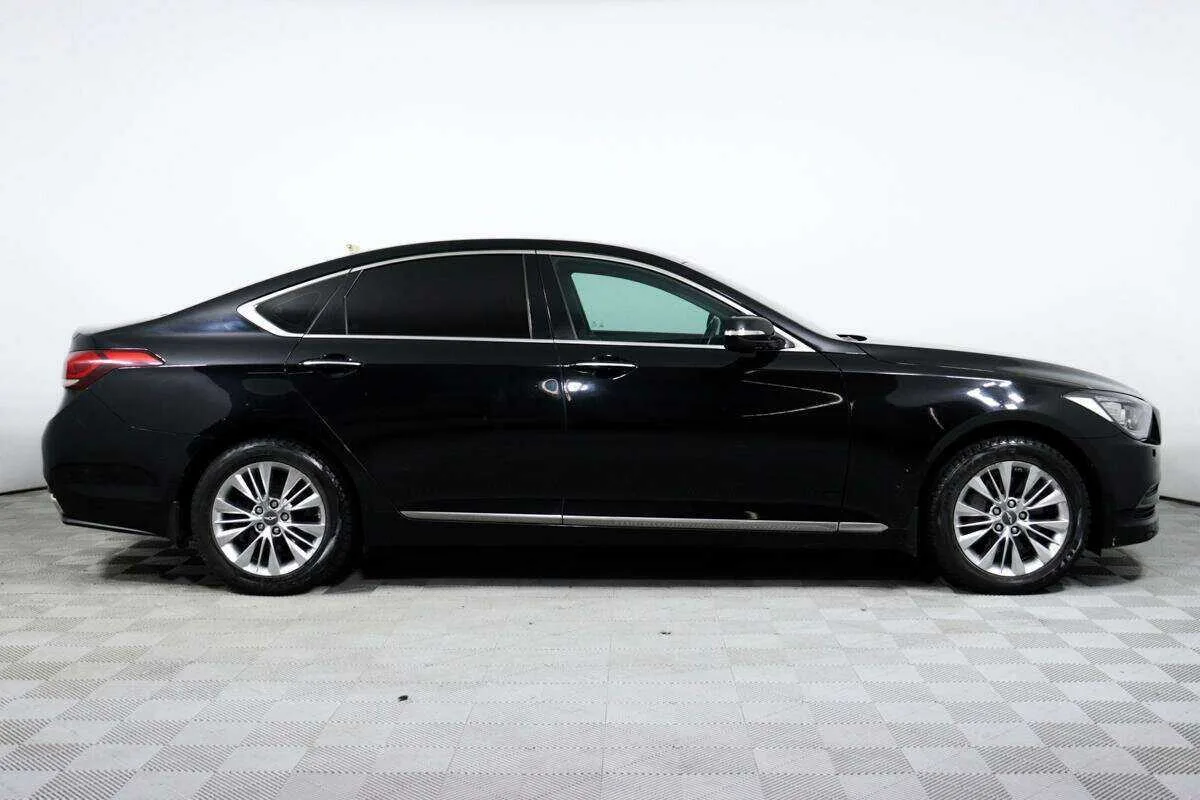 Hyundai Genesis