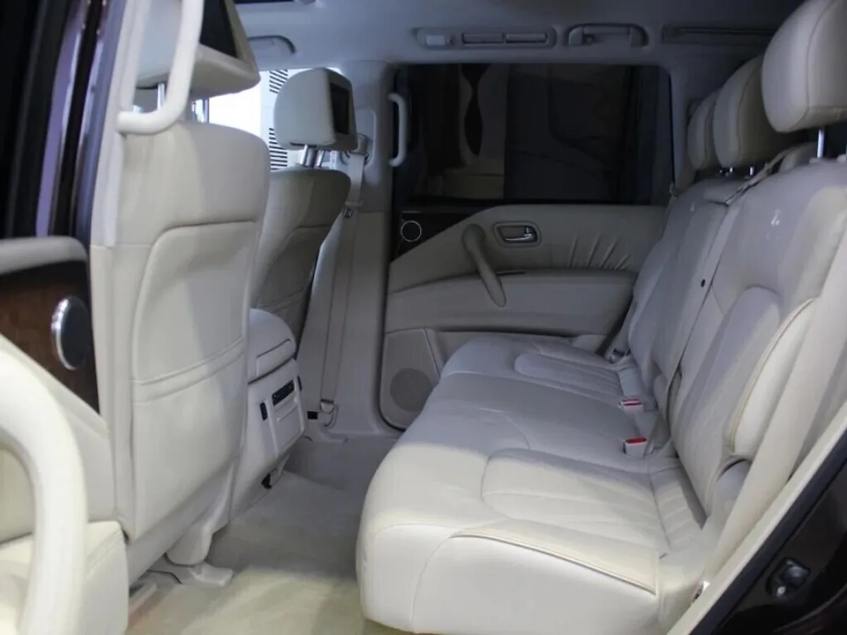 Infiniti QX56