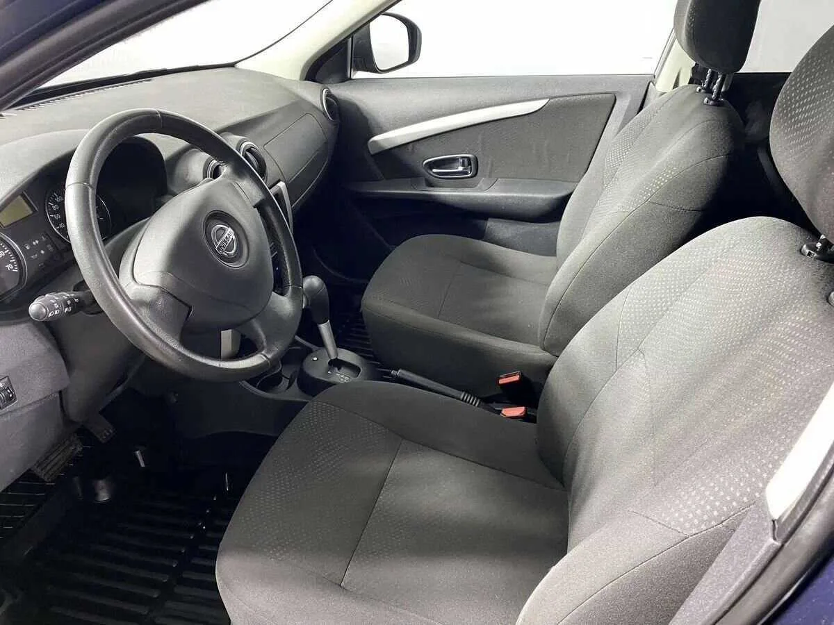 Nissan Almera