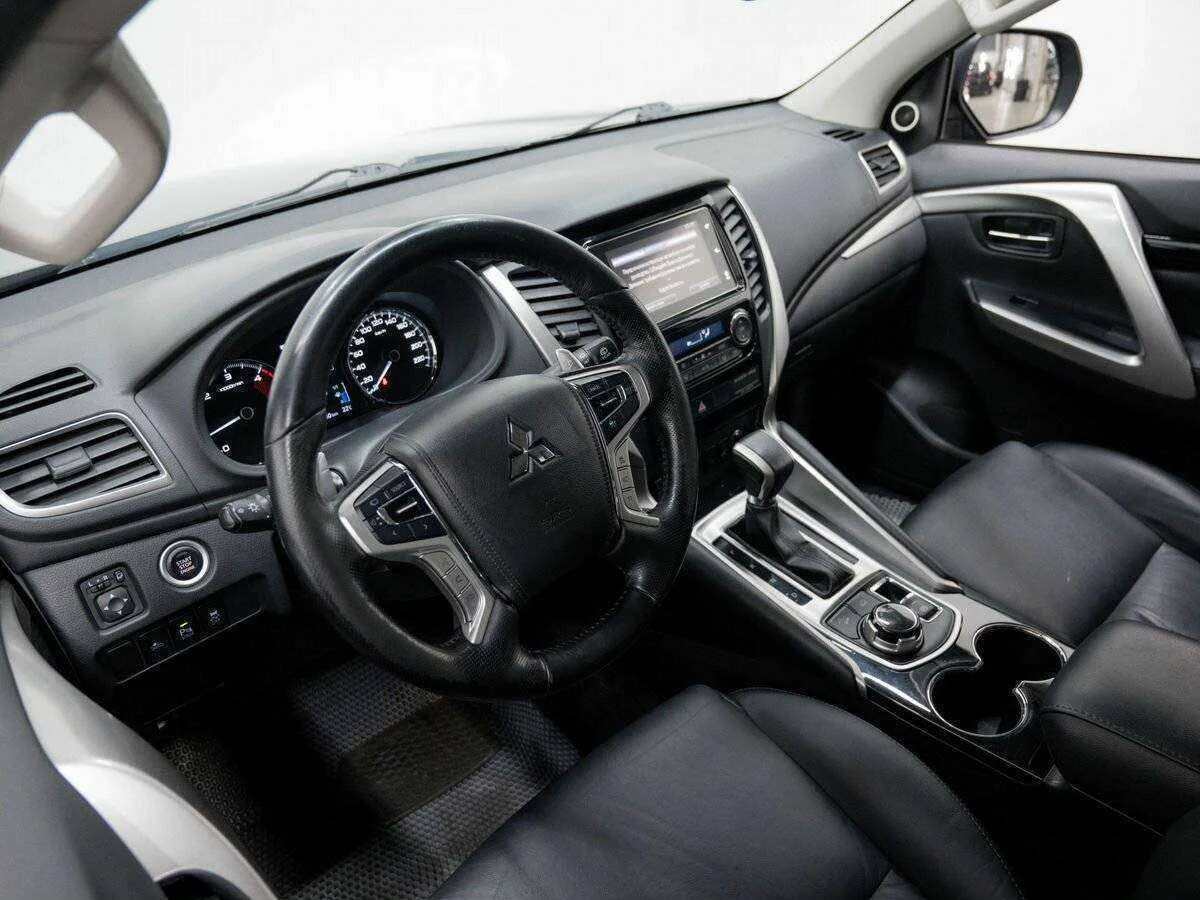 Mitsubishi Pajero Sport