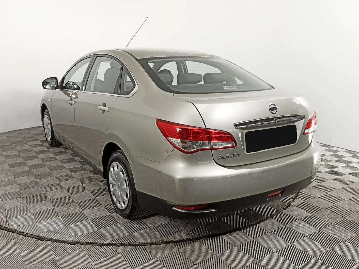Nissan Almera