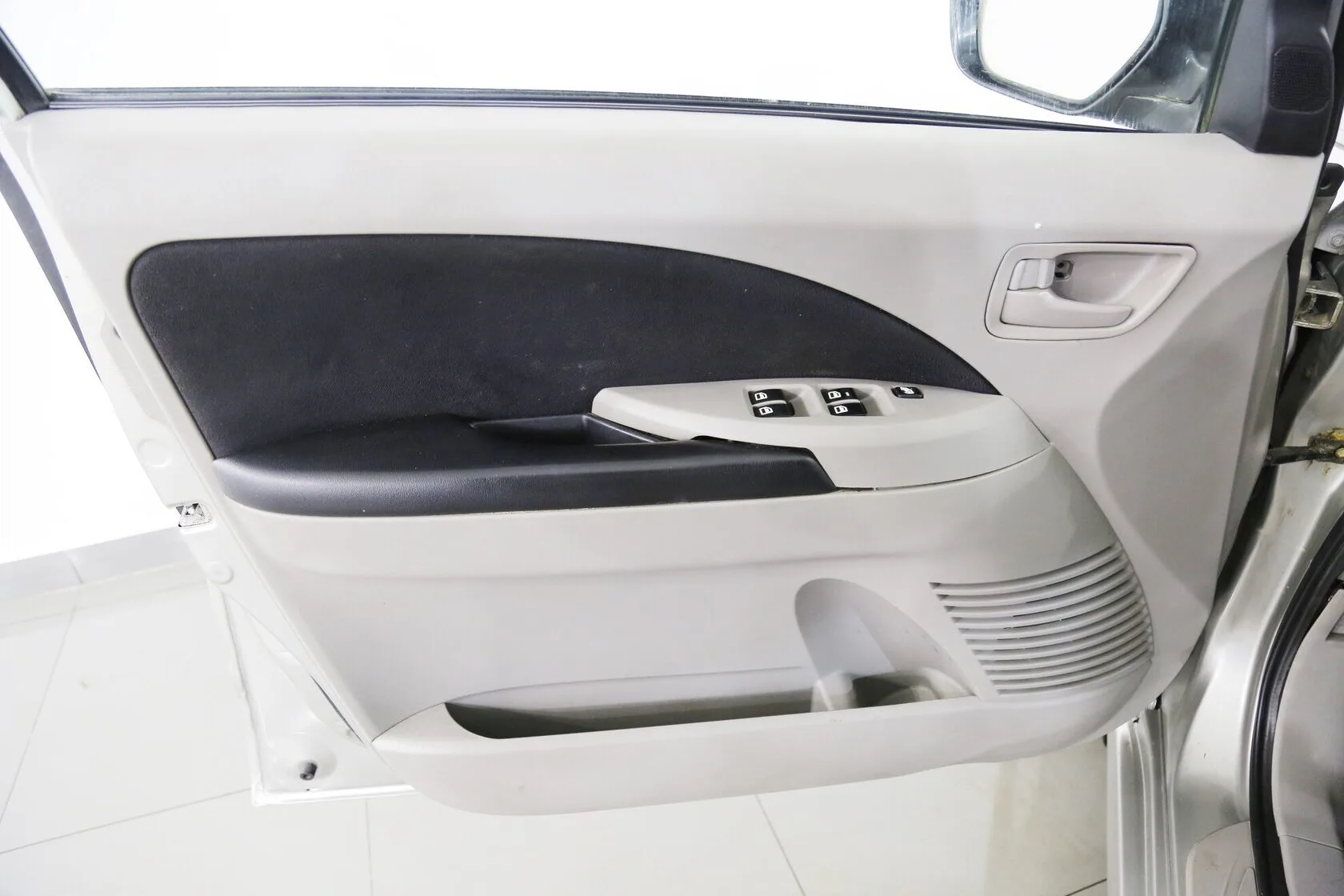Mitsubishi Grandis