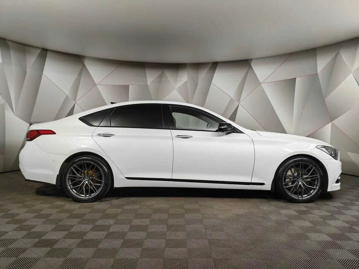 Hyundai Genesis