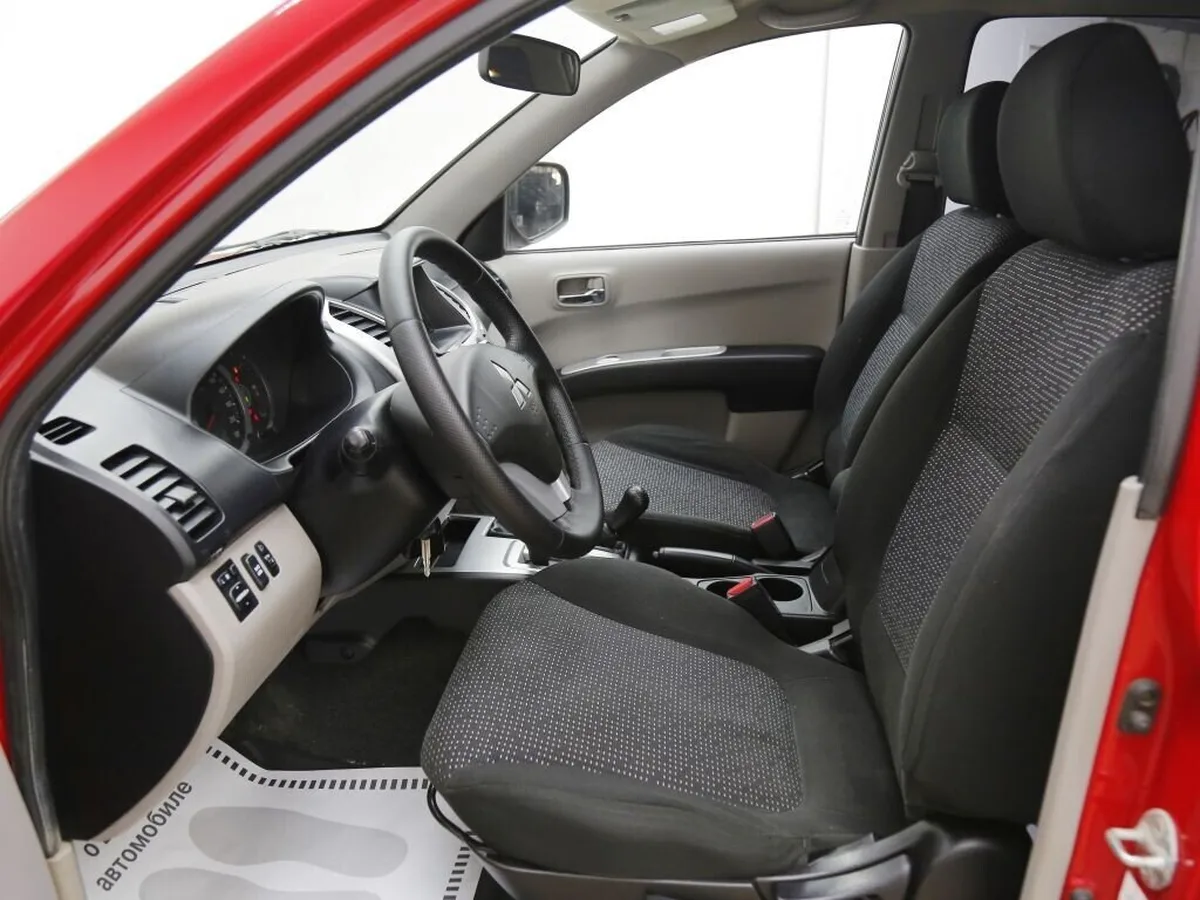Mitsubishi L200