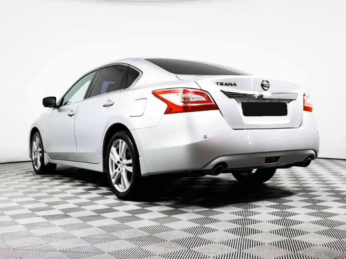 Nissan Teana