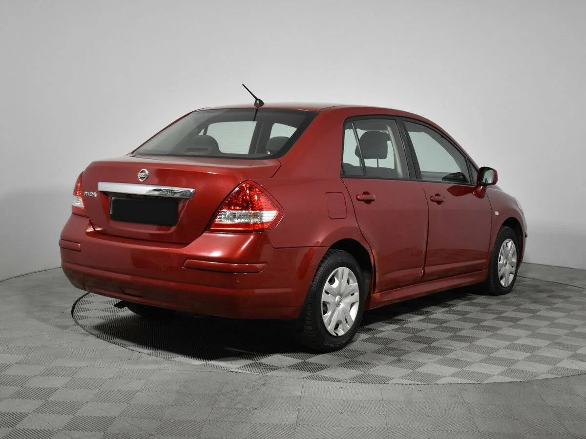 Nissan Tiida