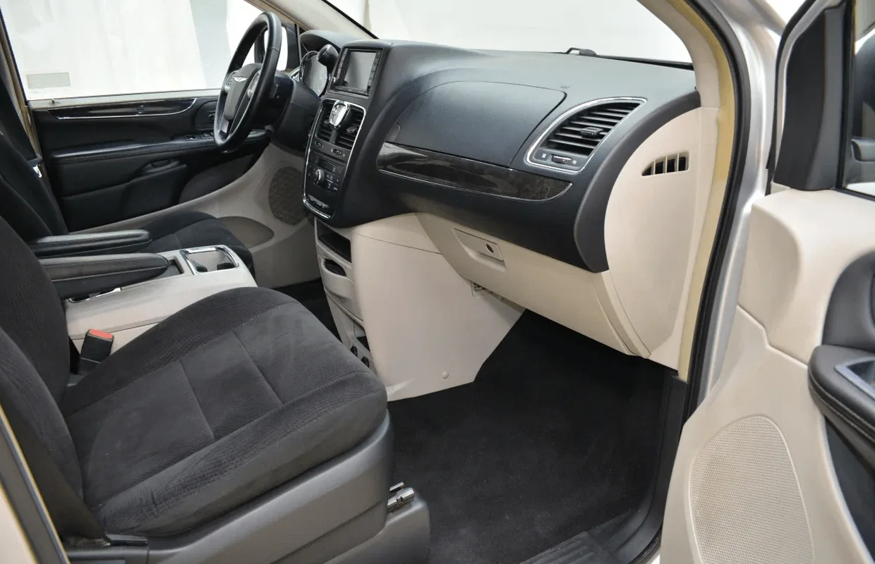 Chrysler Town &amp; Country