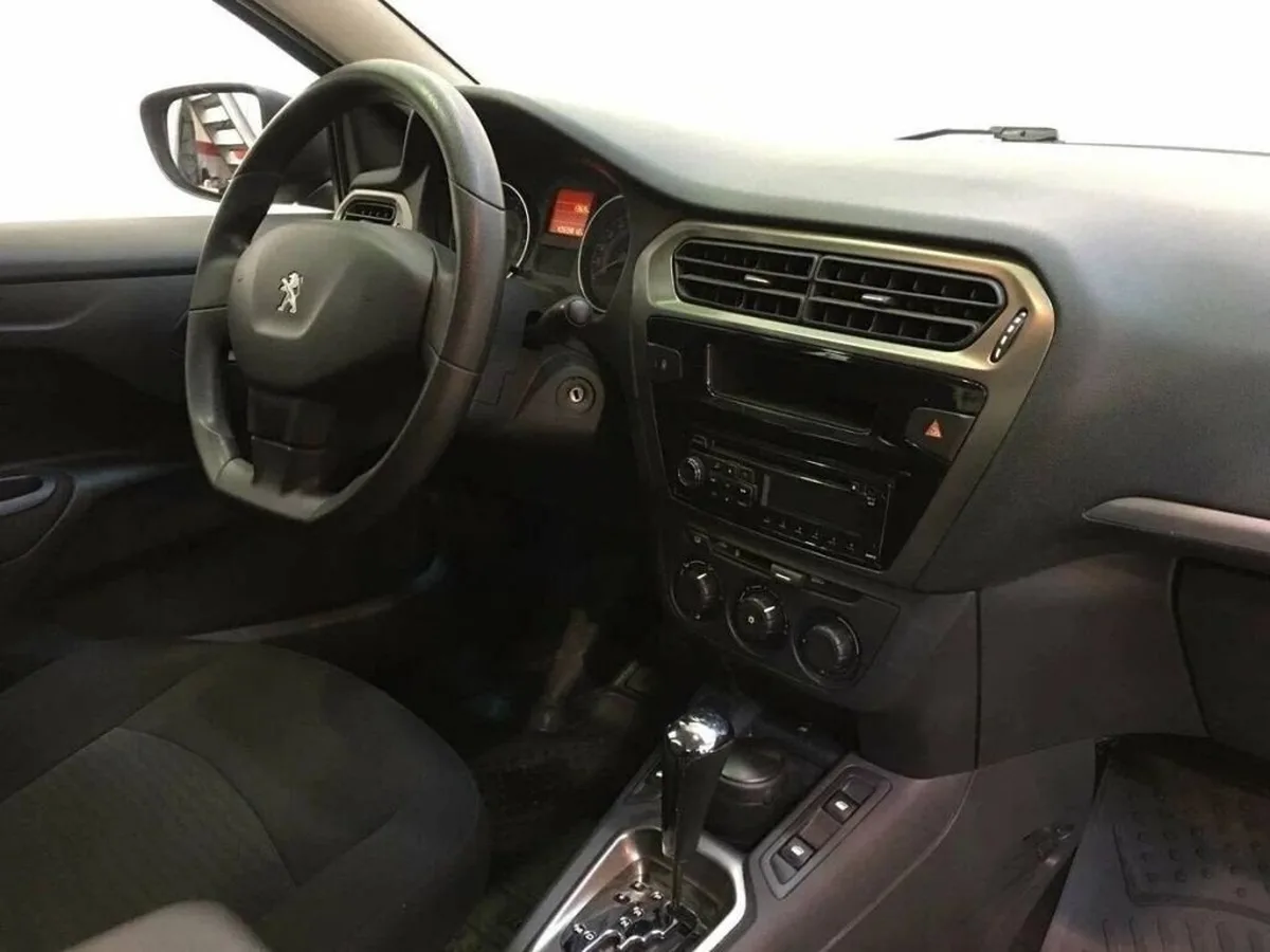 Peugeot 301