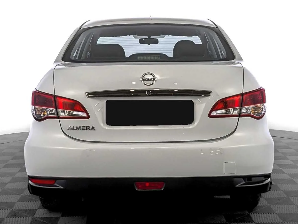 Nissan Almera