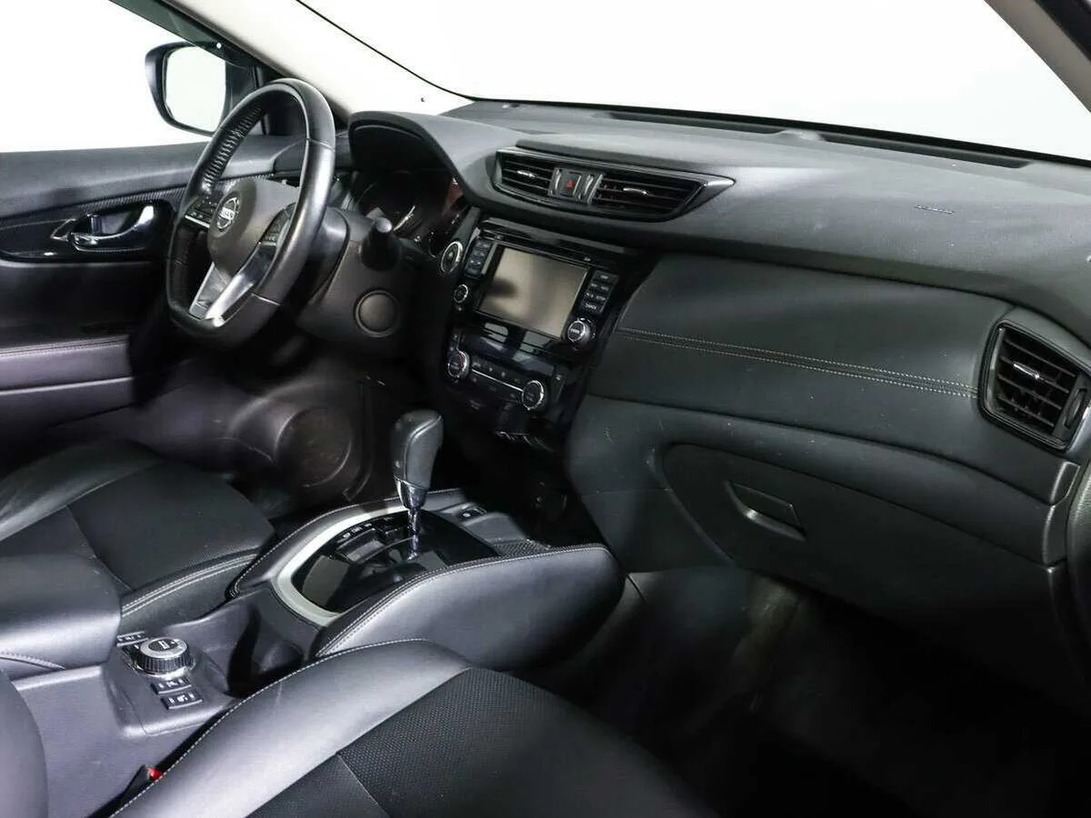 Nissan X Trail