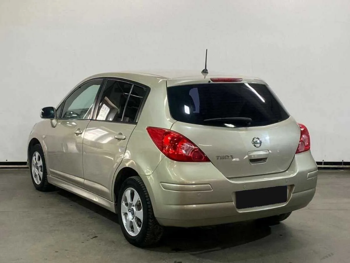 Nissan Tiida