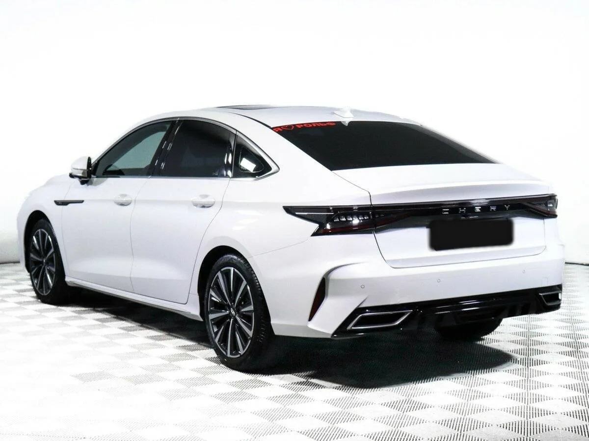 Chery Arrizo 8