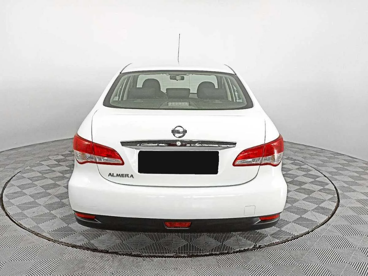 Nissan Almera