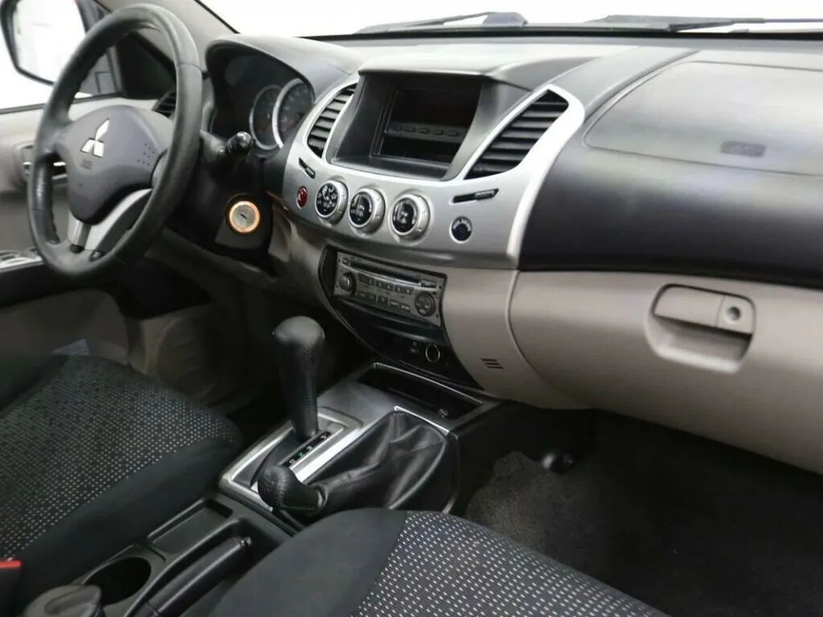Mitsubishi L200