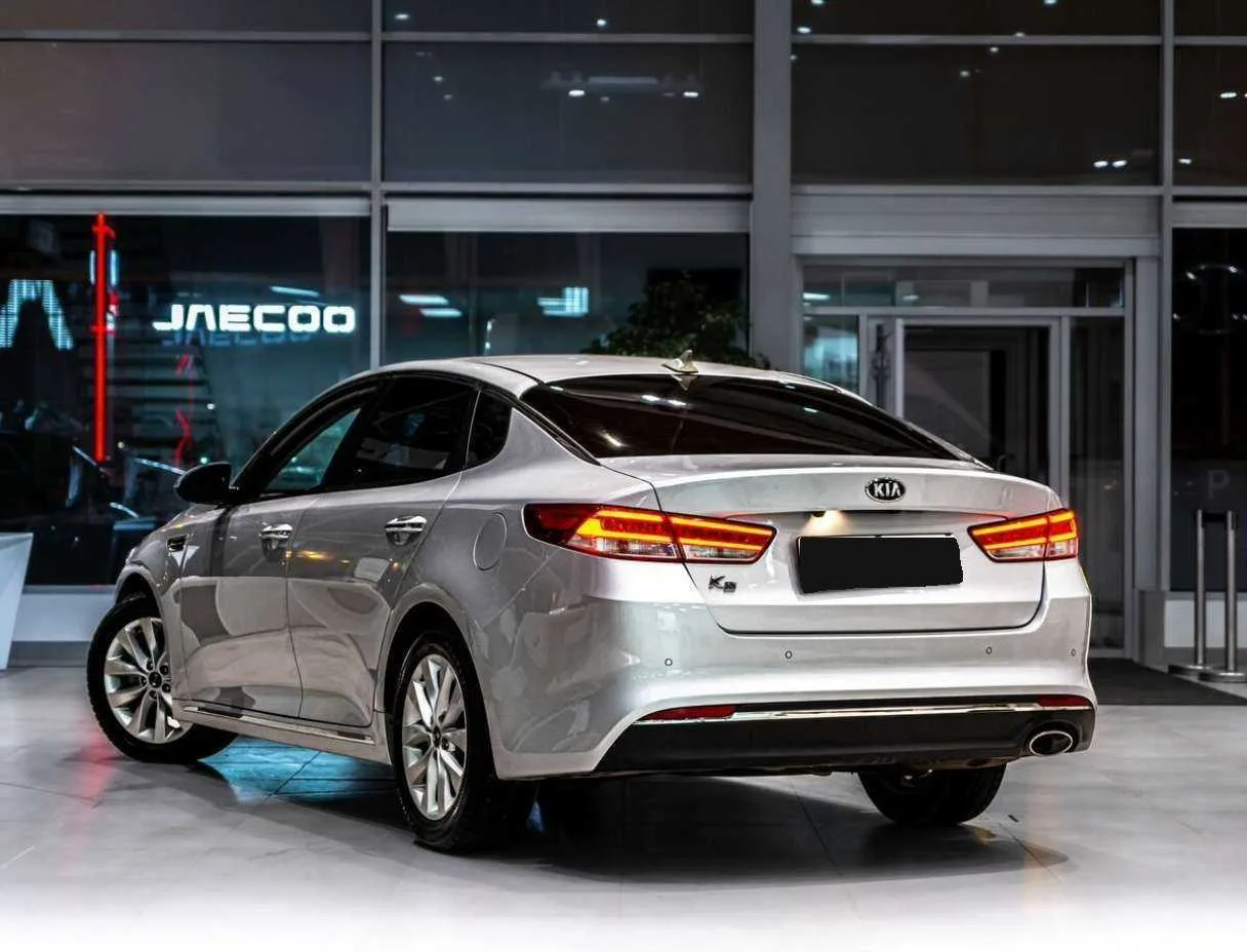 Kia K5