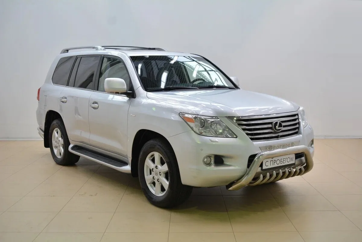 Lexus LX