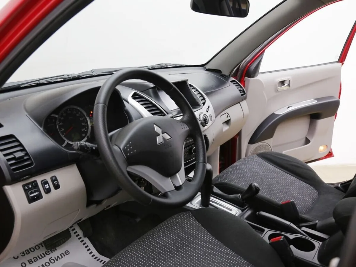 Mitsubishi L200