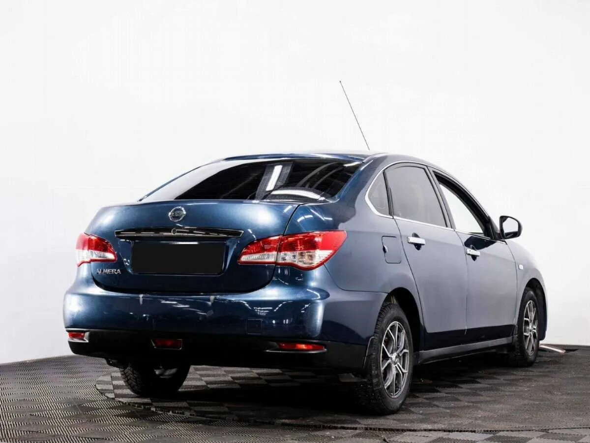 Nissan Almera