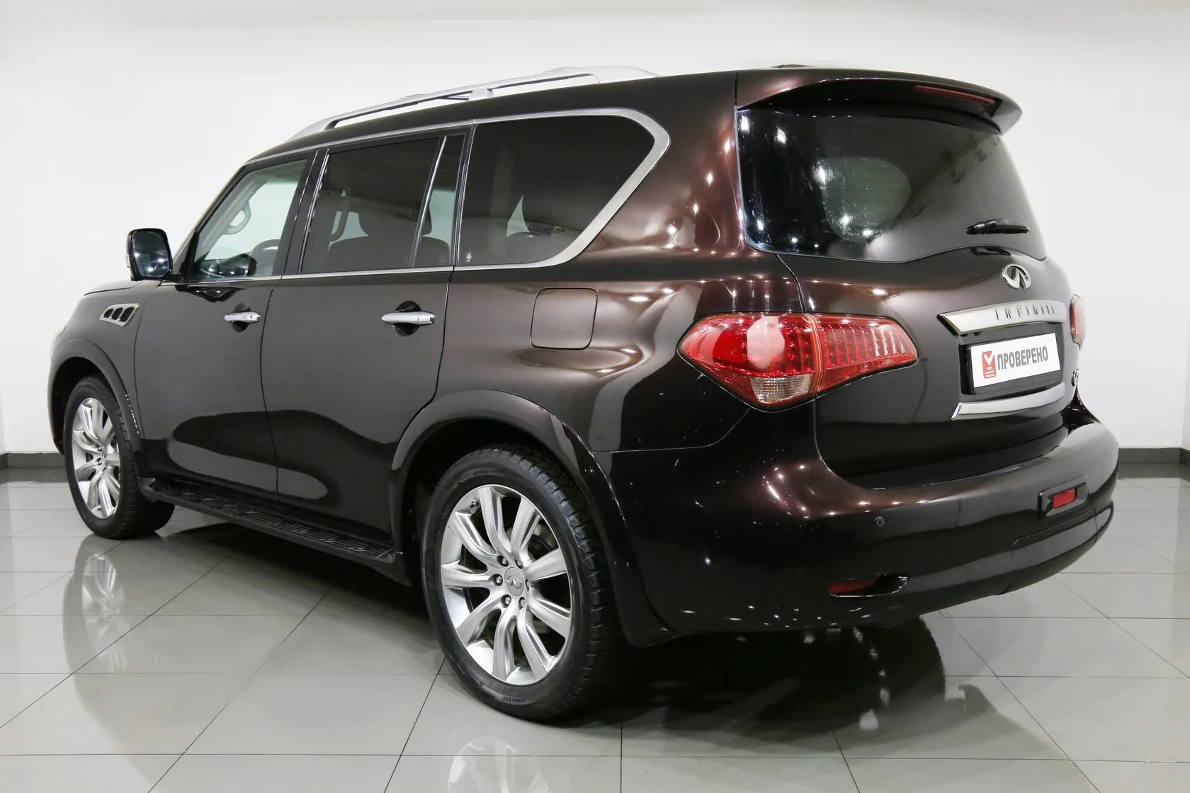 Infiniti QX56