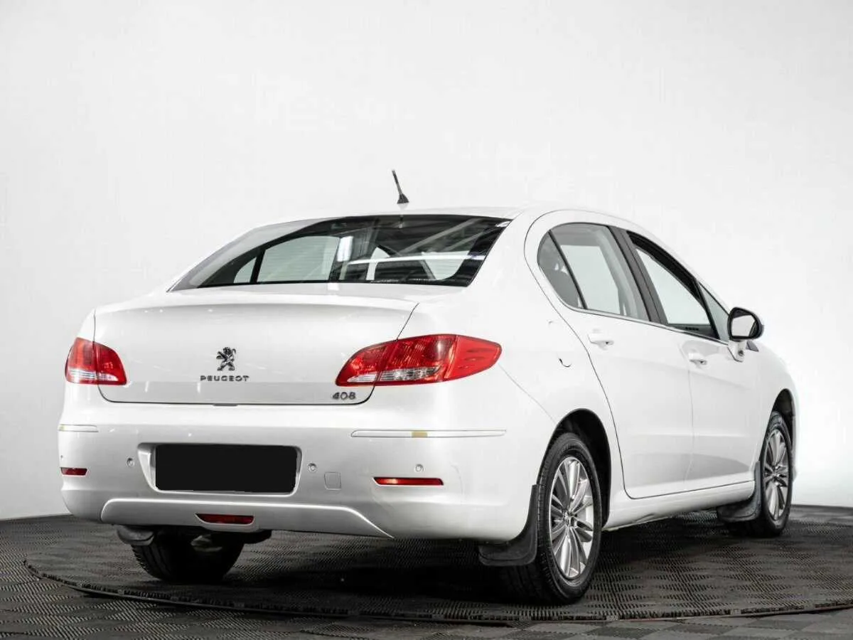 Peugeot 408