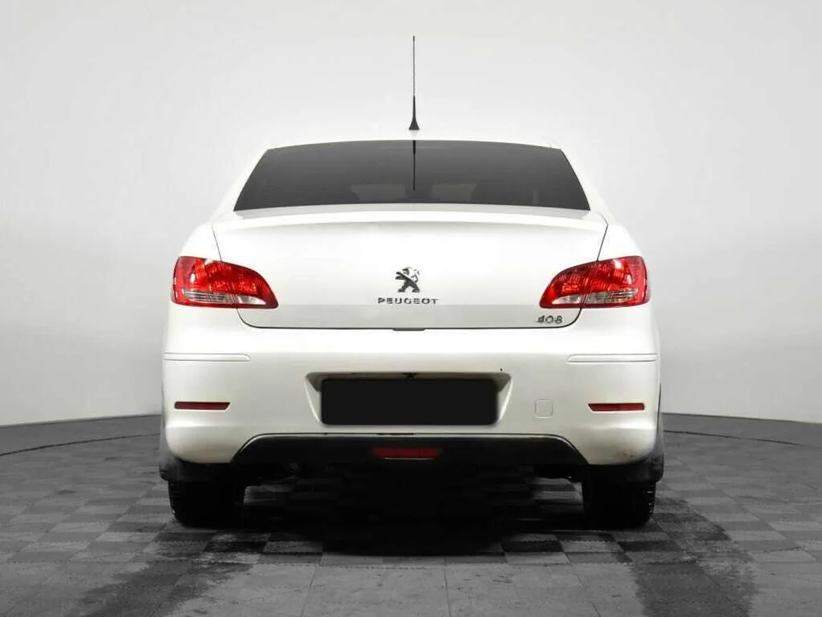Peugeot 408