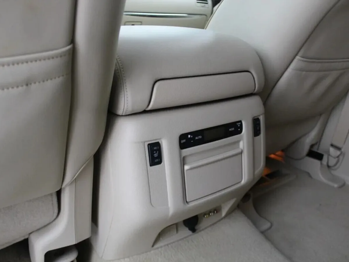Infiniti QX56