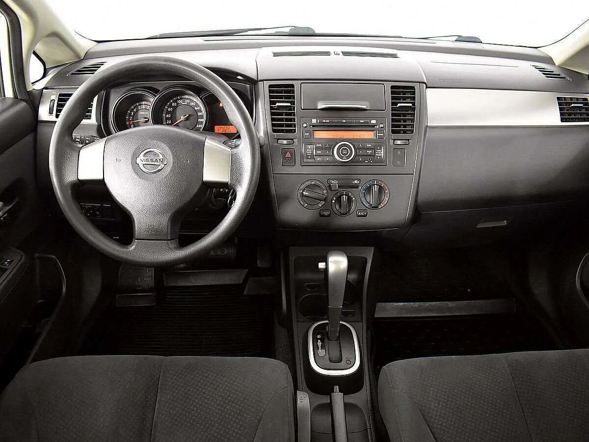 Nissan Tiida
