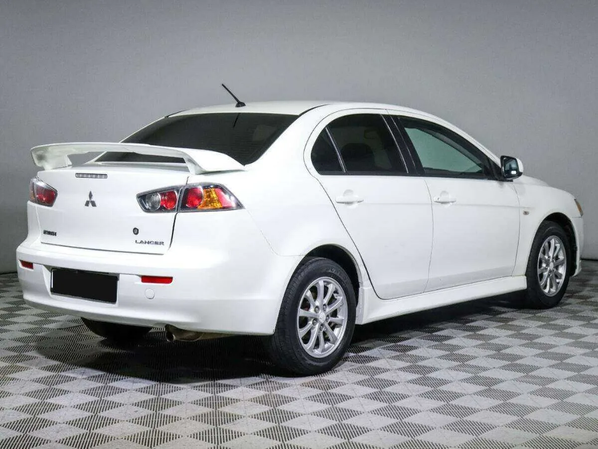 Mitsubishi Lancer