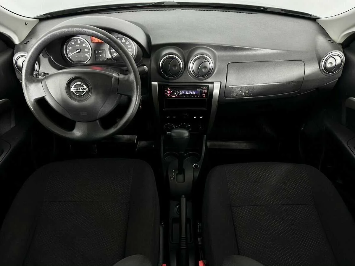 Nissan Almera