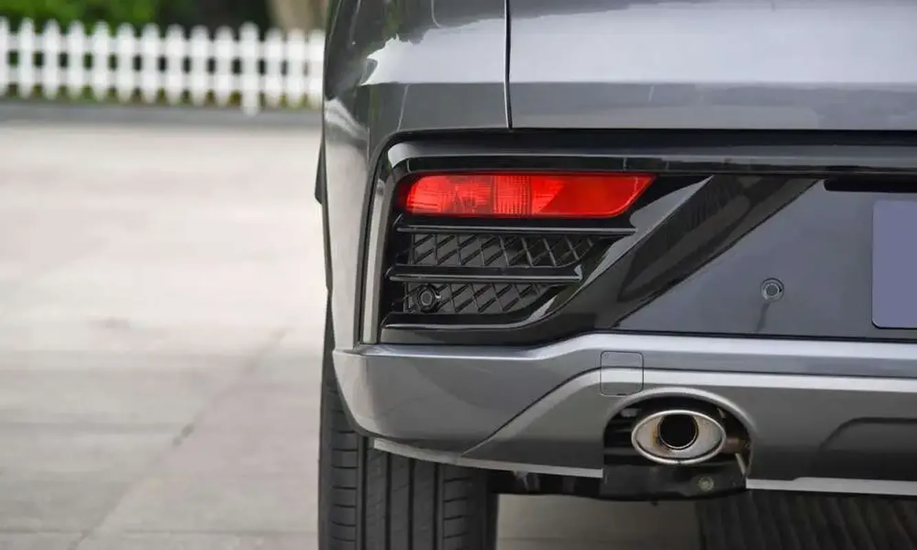 JAC JS6