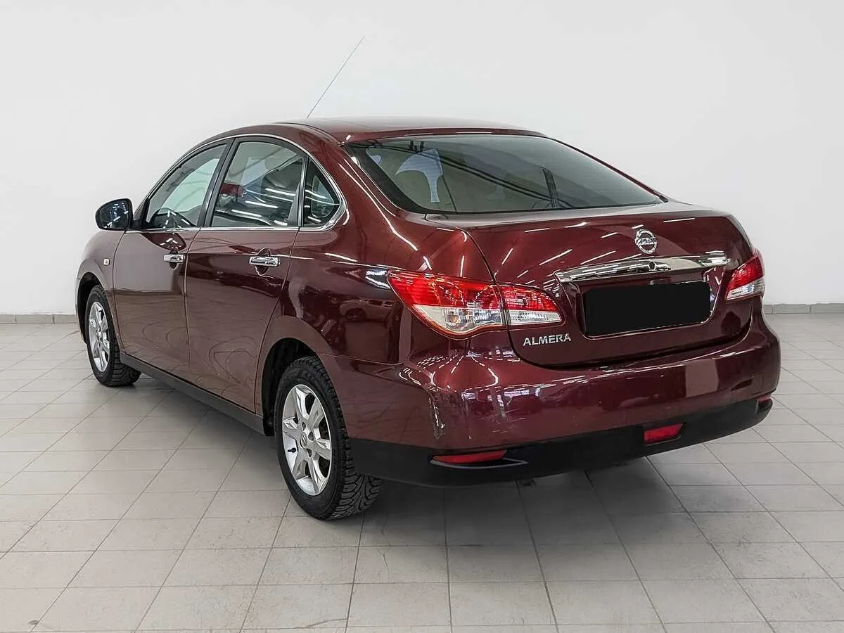 Nissan Almera
