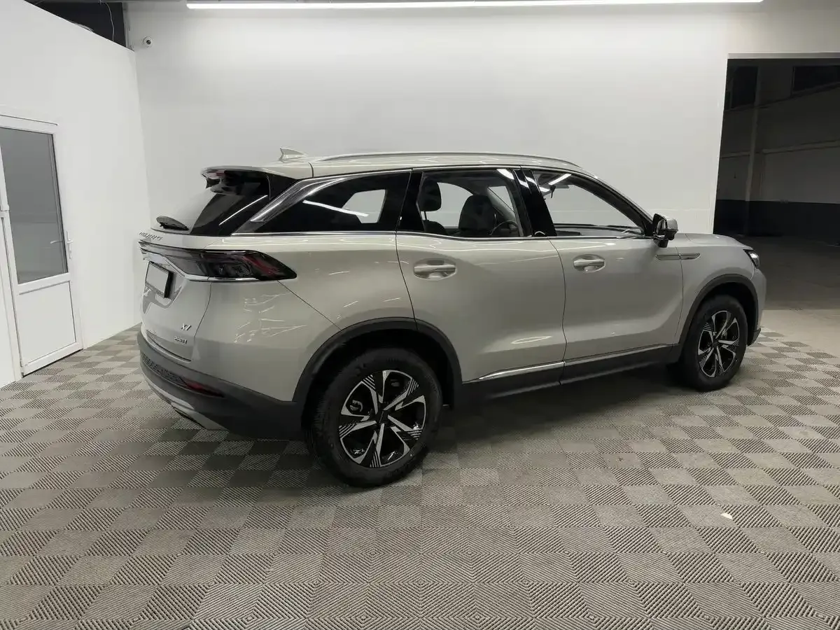 BAIC X7