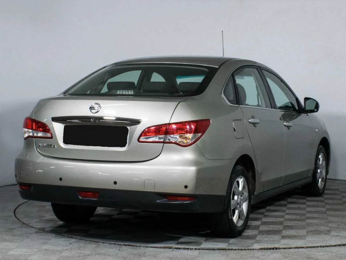 Nissan Almera