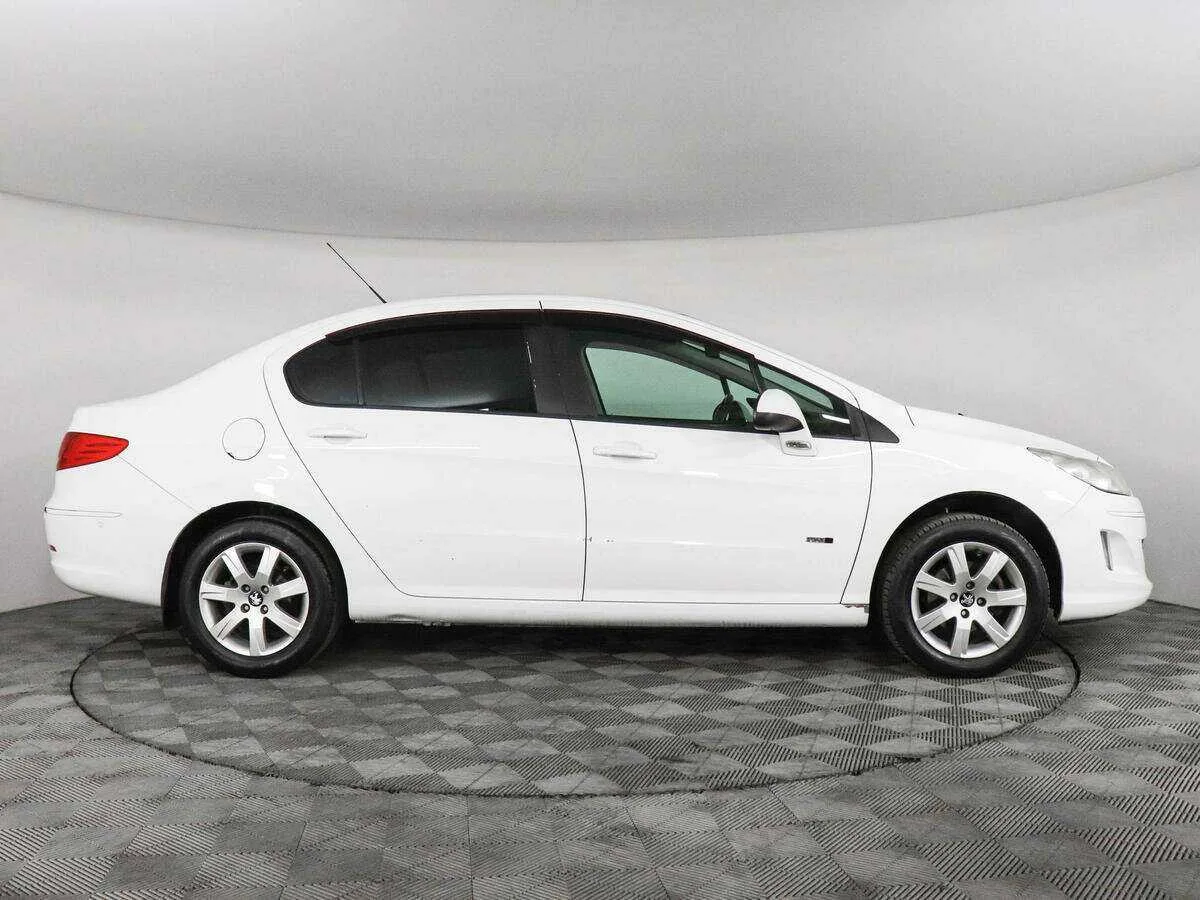 Peugeot 408