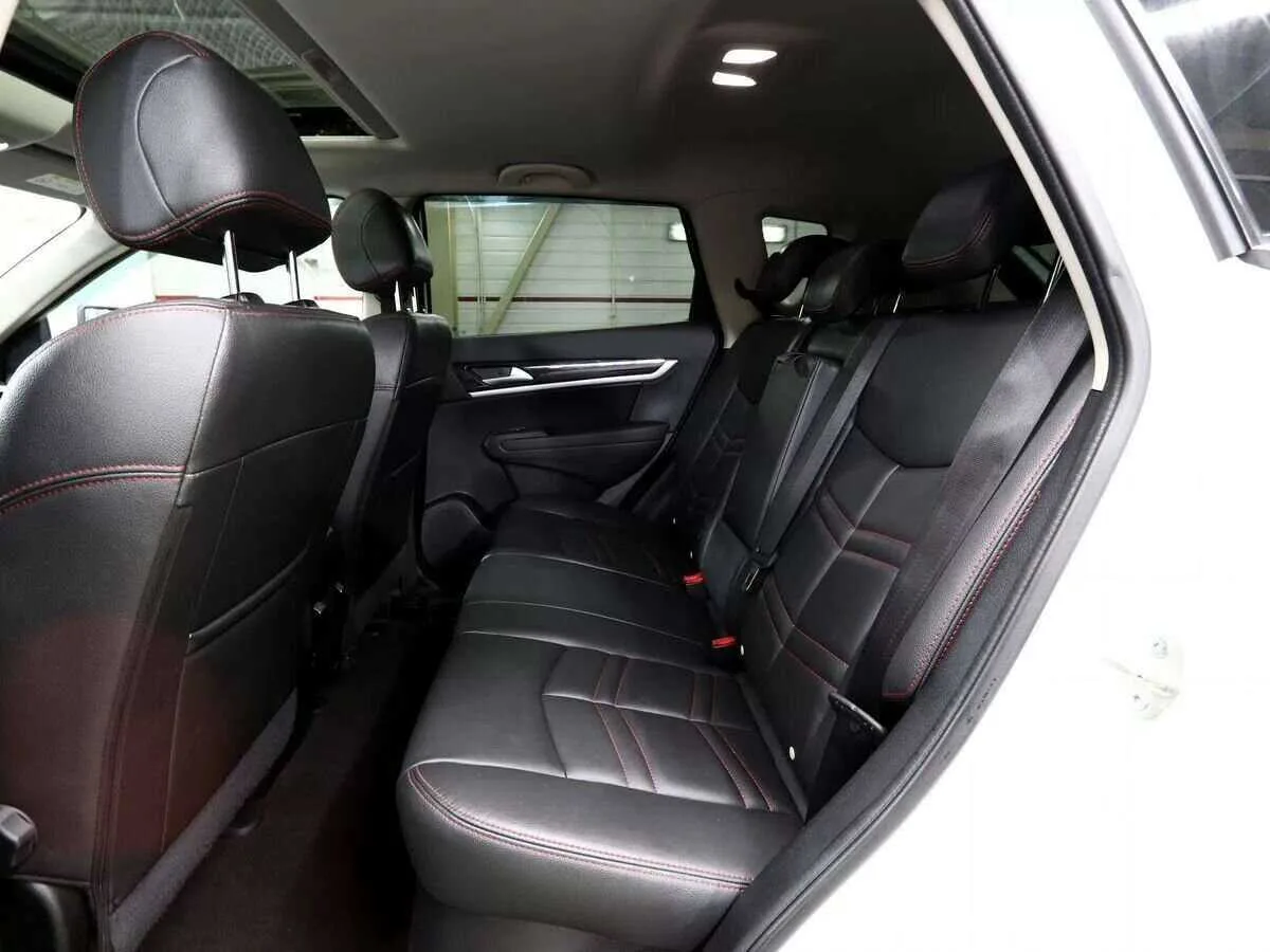 Dongfeng AX7