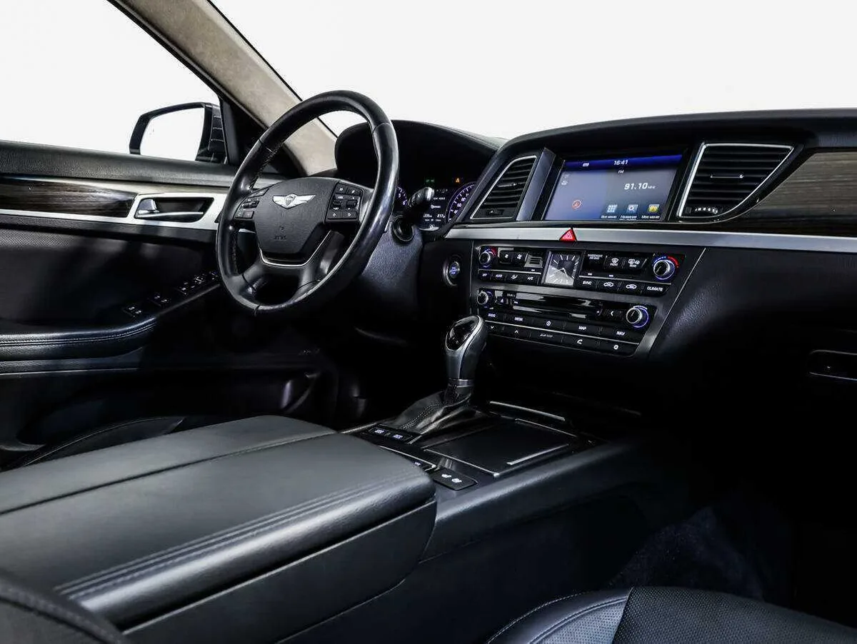 Hyundai Genesis