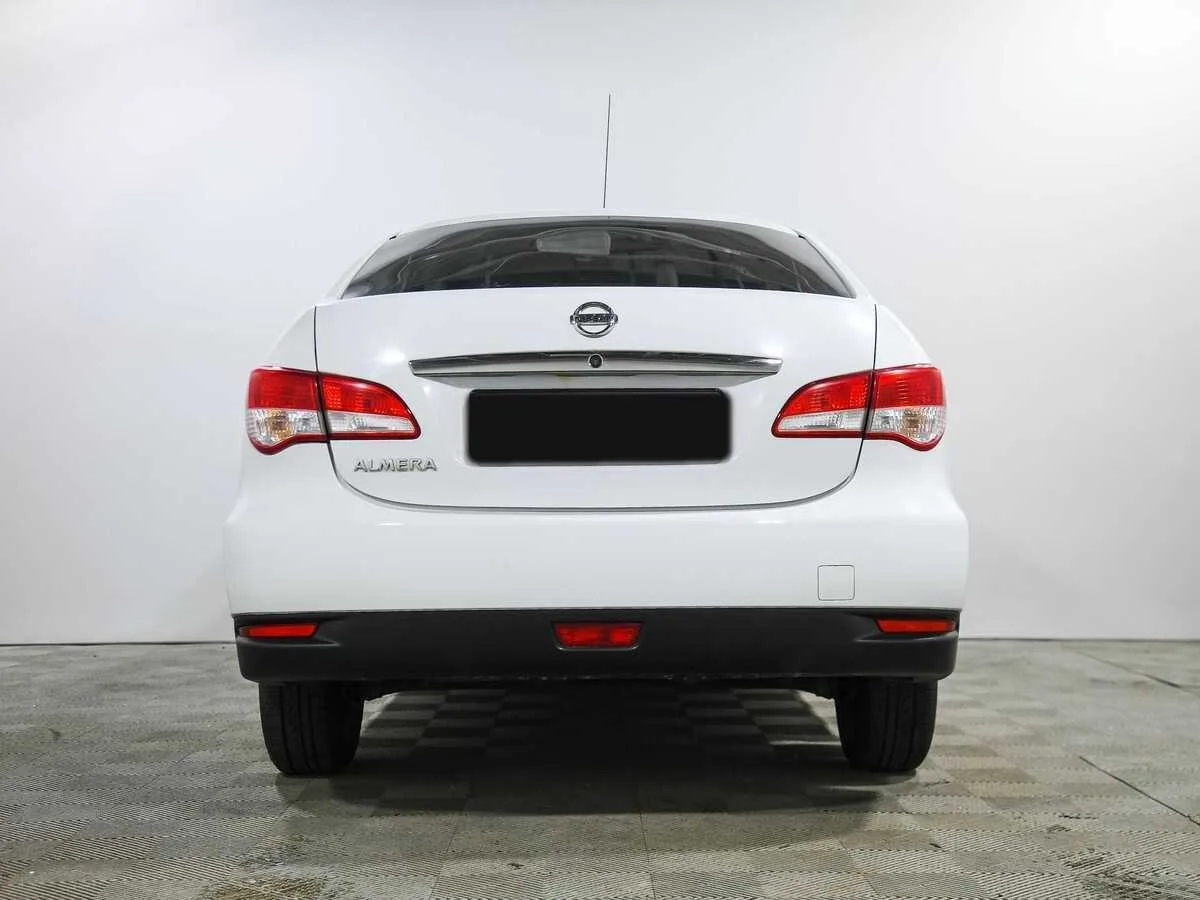 Nissan Almera