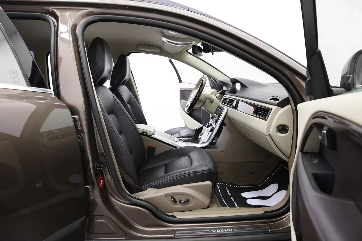 Volvo XC70