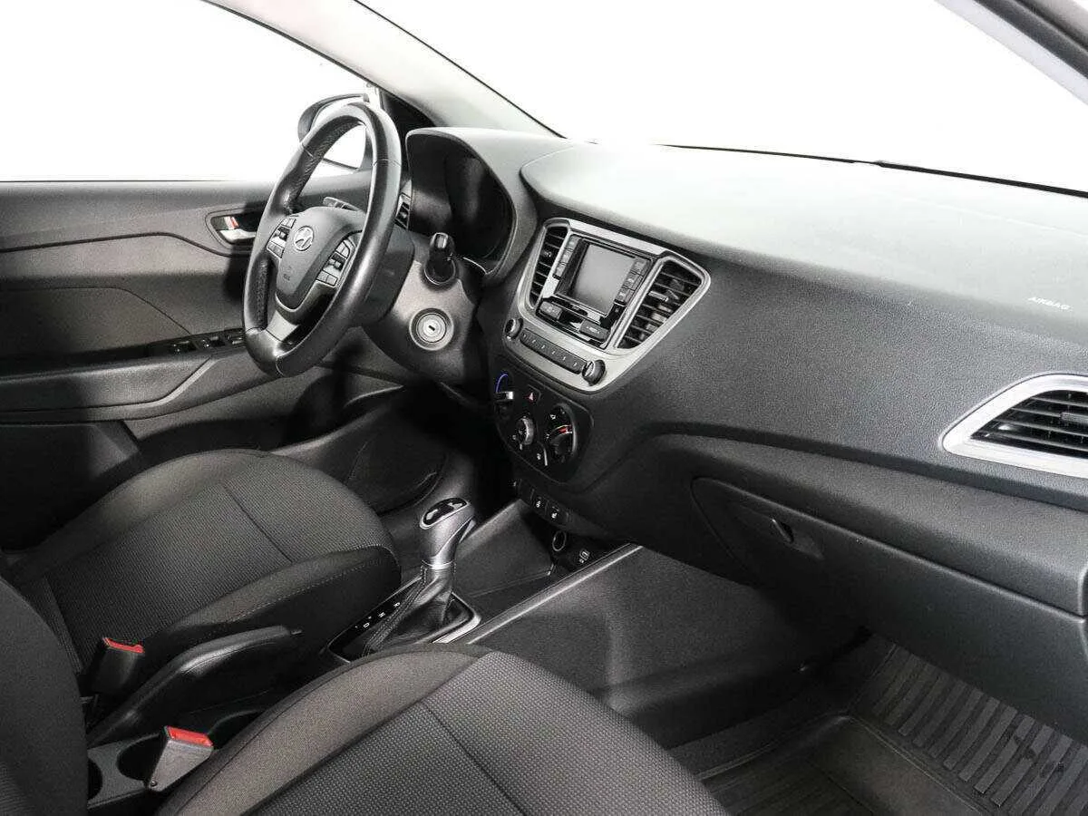 Hyundai Solaris