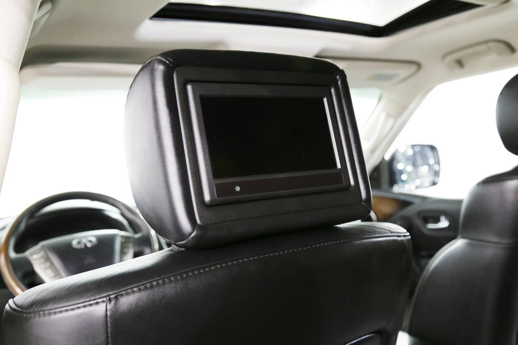 Infiniti QX56