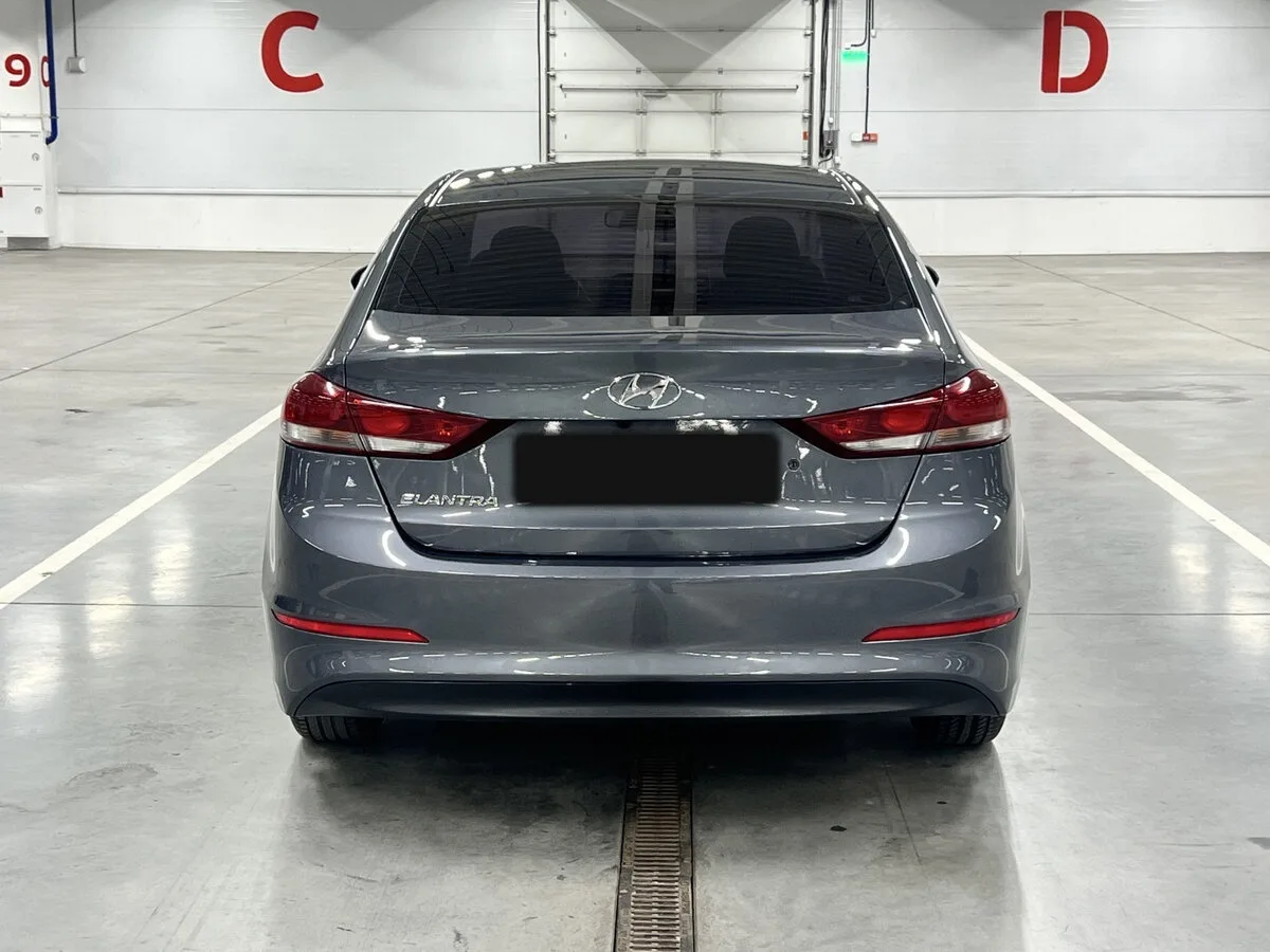 Hyundai Elantra