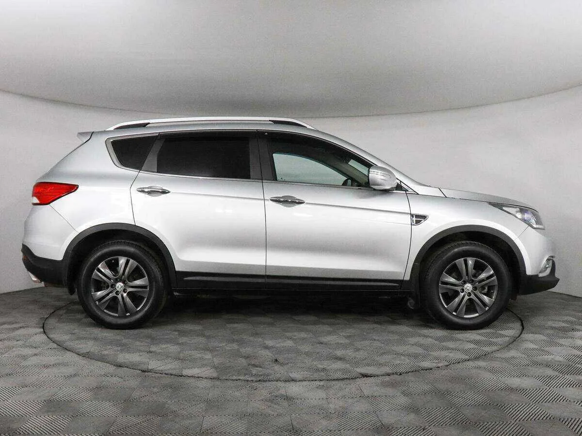 Dongfeng AX7