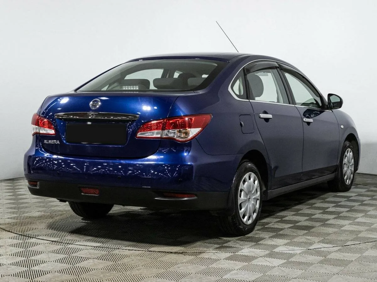 Nissan Almera