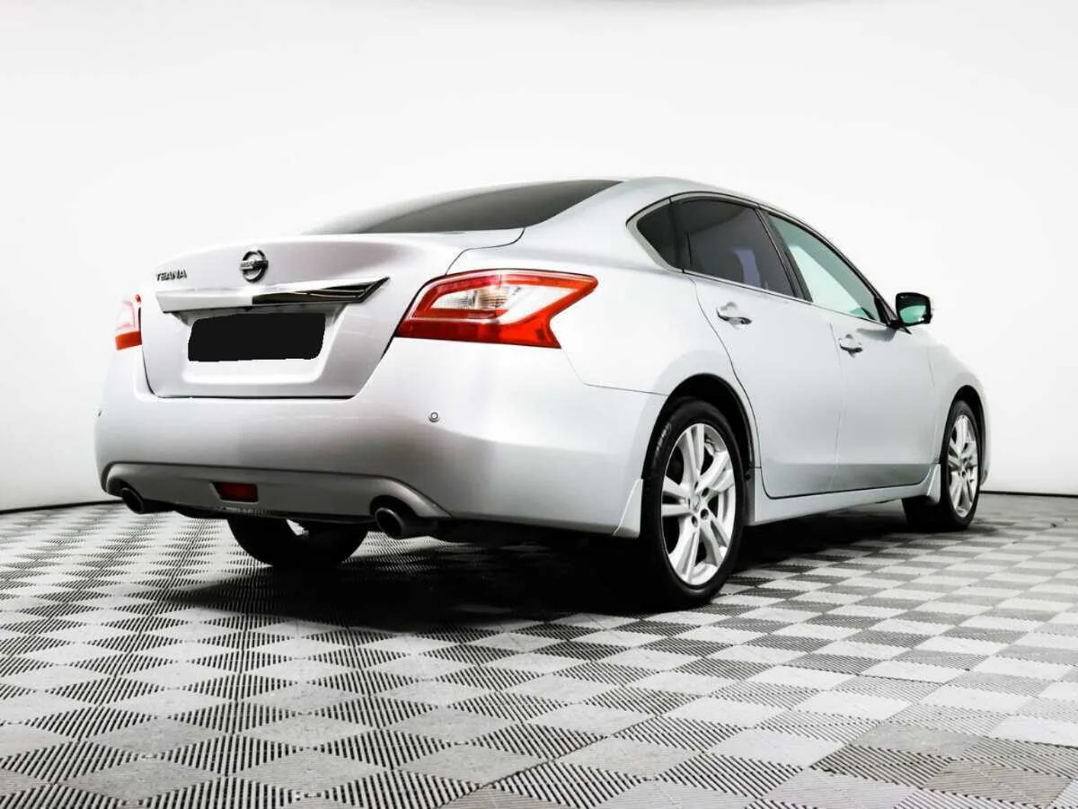 Nissan Teana