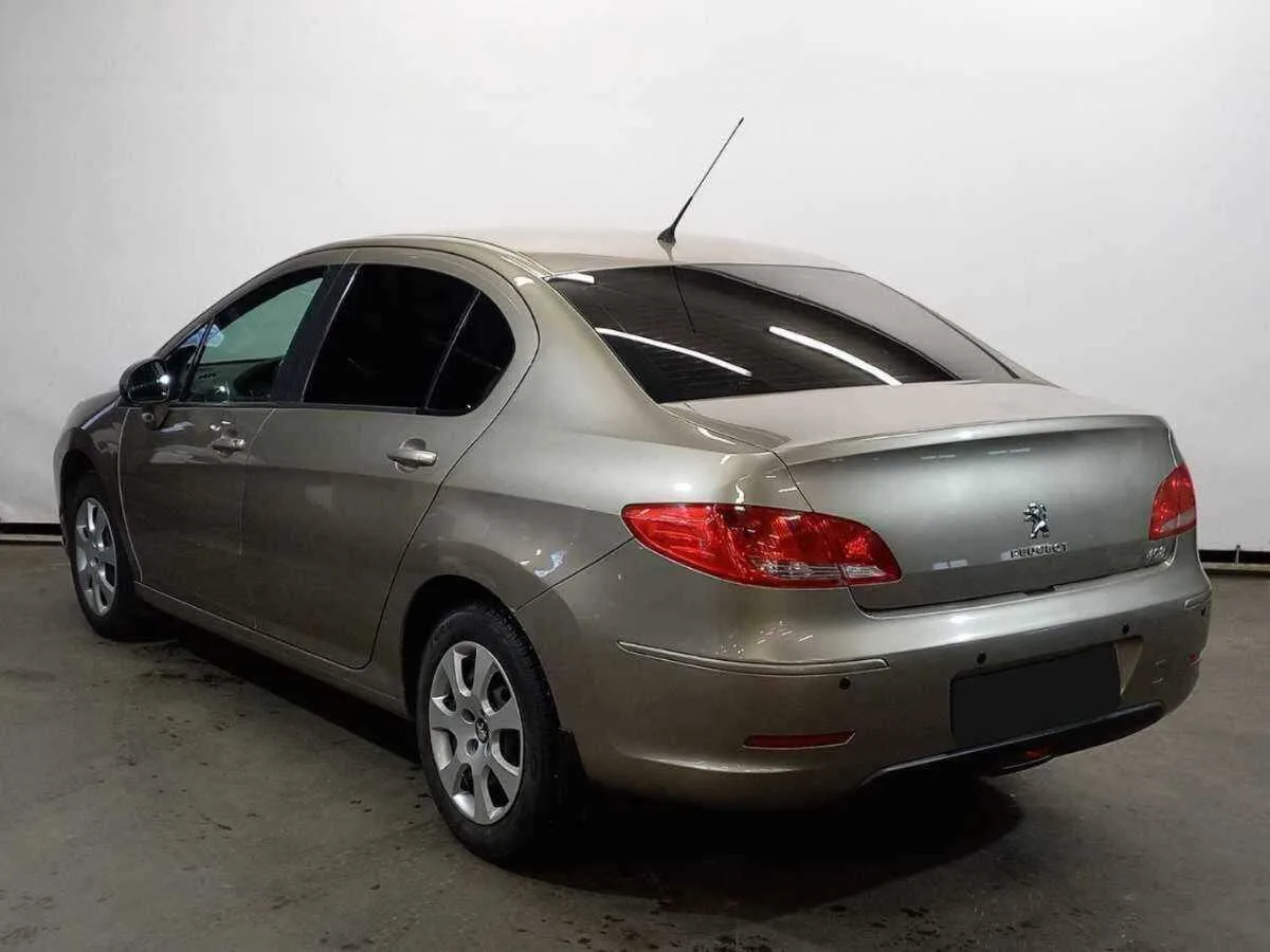 Peugeot 408