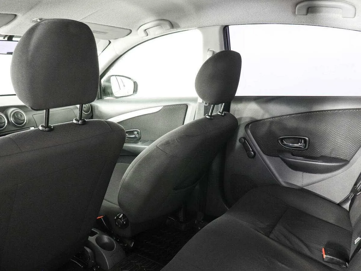 Nissan Almera