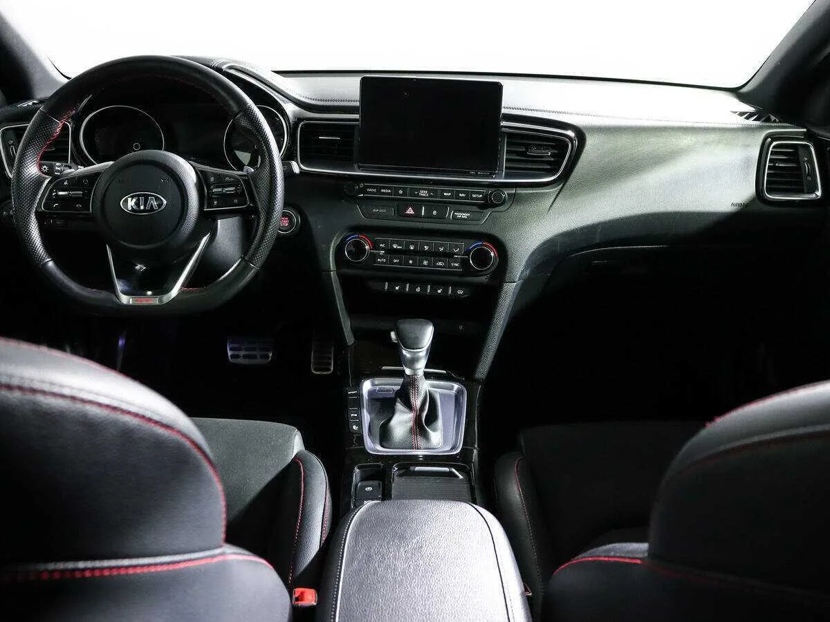 Kia Proceed