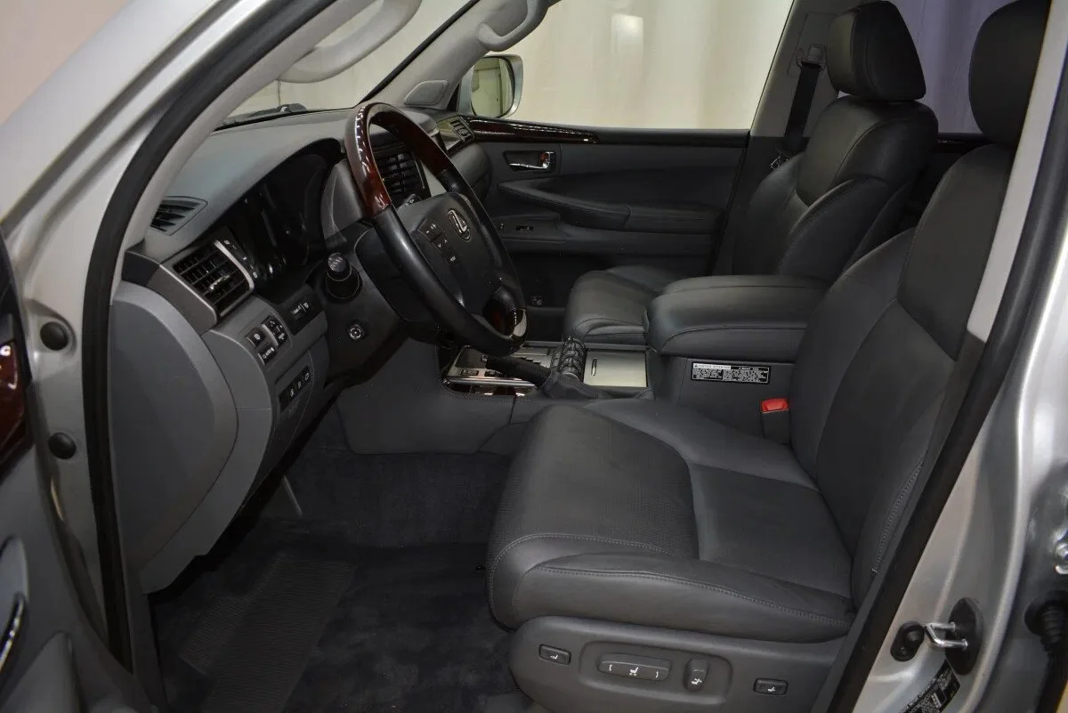Lexus LX