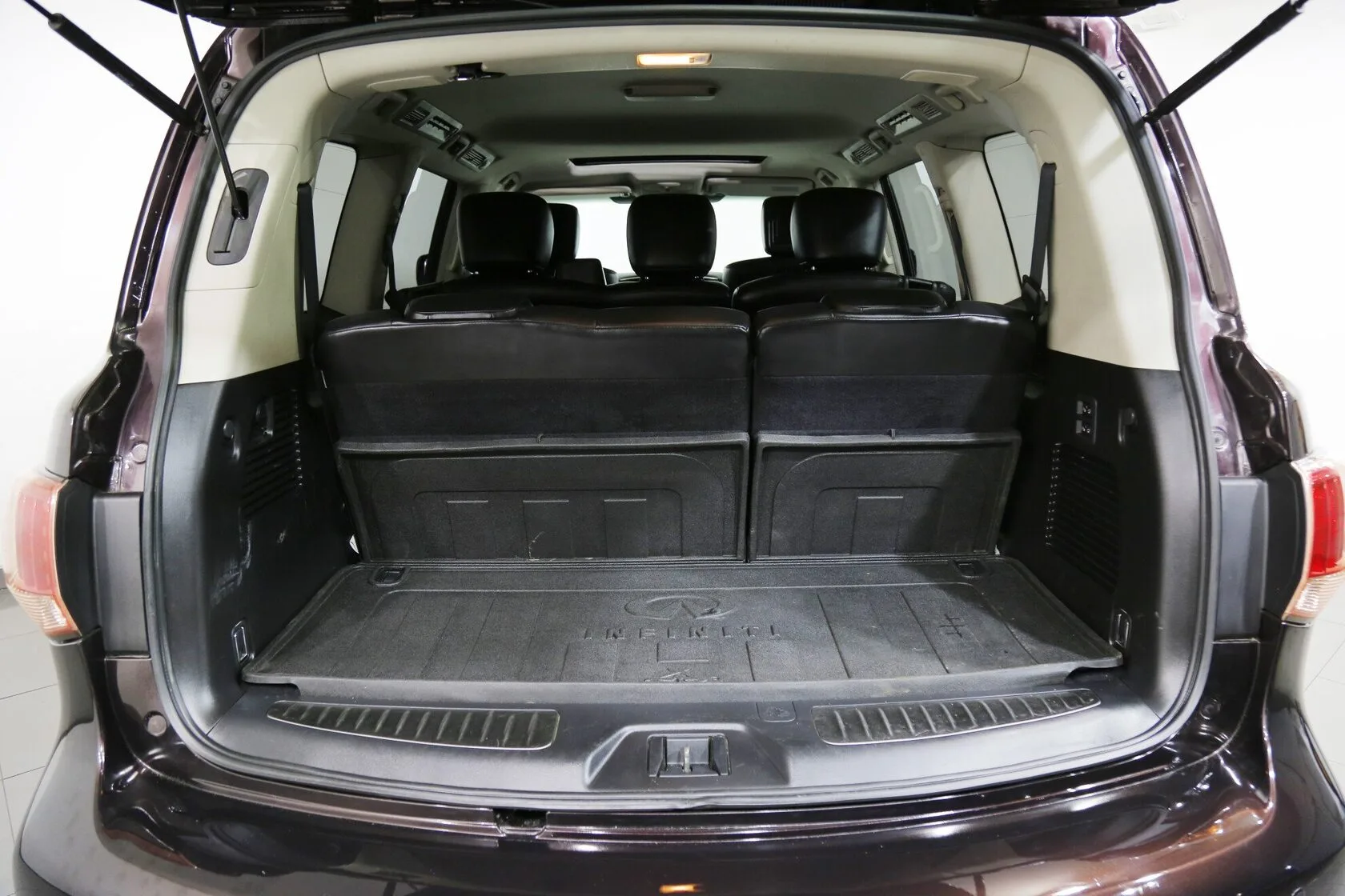 Infiniti QX56